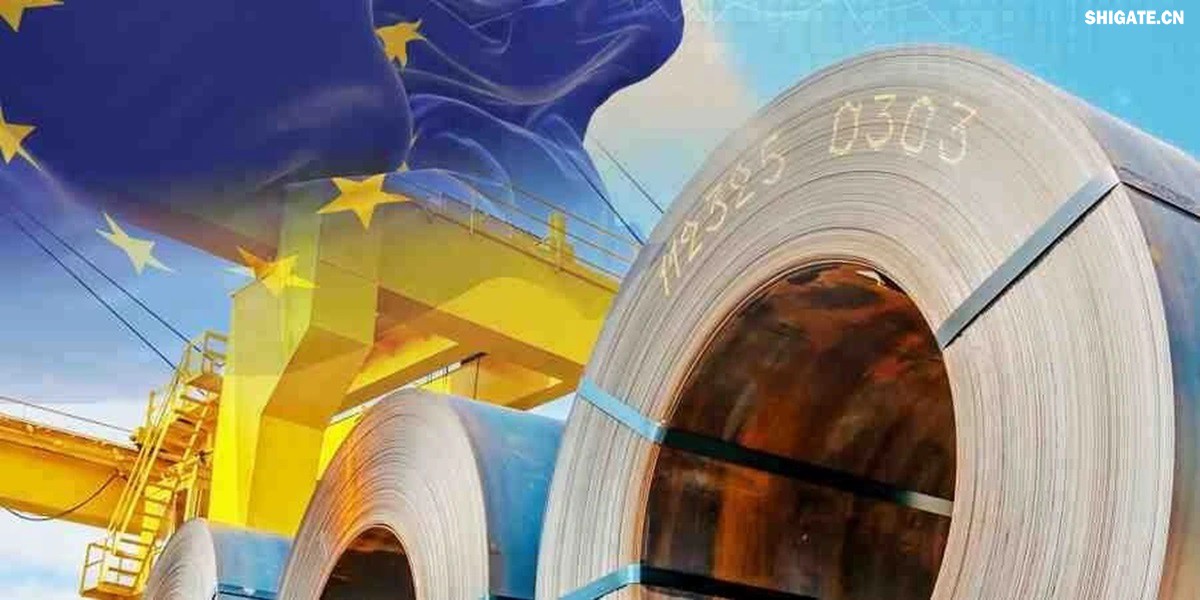 你聽說過歐洲"鋼鐵心臟"萎縮的消息嗎？為什么曾經(jīng)強大的歐盟鋼鐵產(chǎn)業(yè)如今正在迅速崩塌？特朗普政府重啟的25%鋼鐵關稅究竟給歐洲造成了多大沖擊？在全球貿易保護主義重燃的今天，歐盟的慘痛教訓對中國有何警示意義？數(shù)據(jù)顯示，2025年一季度，歐盟對美鋼鐵出口同比驟降42%，損失約150萬噸訂單和45億歐元收入。與此同時，中國鋼鐵卻逆勢增長，2024年出口量突破1.11億噸，創(chuàng)下8年來新高。這背后有哪些產(chǎn)業(yè)鏈布局的深層差異？中國又該如何從歐盟的失敗中吸取經(jīng)驗，打贏未來全球貿易的三大突圍戰(zhàn)？